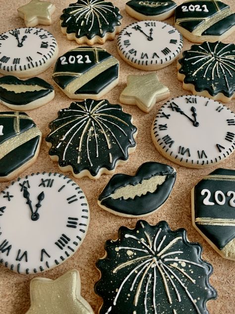 Sugar cookies, chocolate cookies, royal icing cookies, champagne cookies, firework cookies, clock cookies, star cookies, 2021 cookies. New Years Eve Sugar Cookies Royal Icing, Nye Cookies Decorated, New Years Sugar Cookies Royal Icing, New Years Eve Cookies Decorated, New Year’s Eve Cookies Decorated, New Years Cookies Decorated Royal Icing, New Year’s Eve Cookies, New Years Cookies Decorated, New Years Sugar Cookies