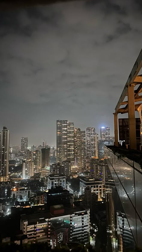 Mumbai Snap Night, Mumbai Rains Photography, Mumbai Night Snap, Mumbai Night Snapchat, Nikah Inspiration, Mumbai Night Life, Mumbai Night, Mumbai Aesthetic, Fake Home