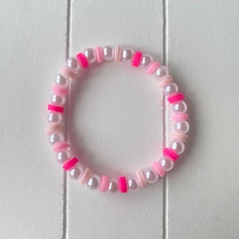 Plastic Bead Bracelet Ideas, Pink Bracelets Ideas, Play Bead Bracelet Ideas, Cute Pink Hypoallergenic Bracelets, Handmade Themed Pink Bracelets, Ideas For Beaded Bracelets, Preppy Beaded Bracelet Pink, Cute Pink Beaded Plastic Bracelets, Cheap Funky Pink Bracelets