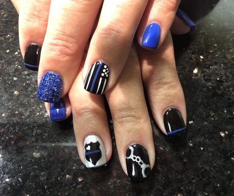 Cop Nails Designs, Police Officer Nails, Cop Nails, Police Inspired Nails, Police Nail Art, Ems Nails, Law Enforcement Nails, Back The Blue Nails, Blue Line Nails Law Enforcement