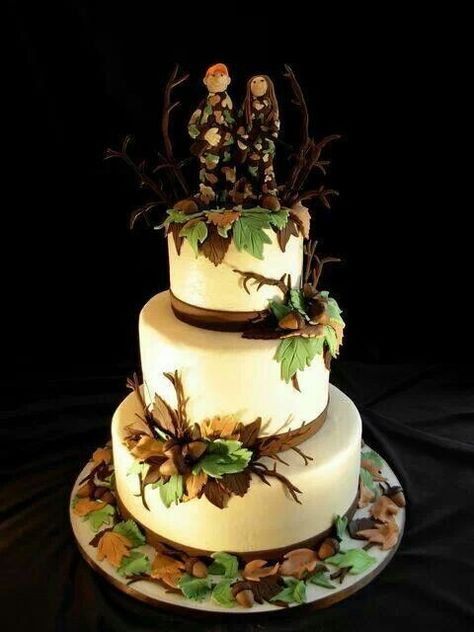 Camo cake Hunting Wedding Cake, Camo Wedding Cakes, Hunting Cake, Hunting Wedding, Round Wedding Cakes, Country Wedding Cakes, Camo Wedding, Grooms Cake, Fancy Cakes