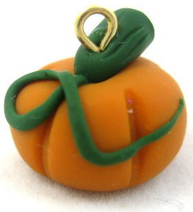 Polymer clay pumpkin bead Clay Knife, Plastic Knife, Clay Pumpkin, Liquid Polymer Clay, Clay Works, Pumpkin Bead, Bead Crafts Diy, Clay Clay, Bead Diy