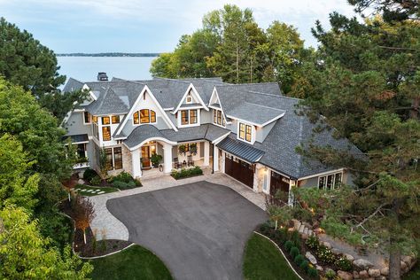 Elegant Cottage, Lake Houses Exterior, Lake Minnetonka, Shingle Style Homes, Dream Life House, Luxury Cottage, Lake House Plans, Luxury Homes Dream Houses, Waterfront Homes