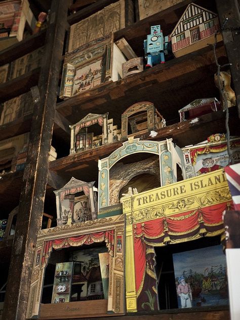 Toy theatres at Pollock's Toy Museum. P&P: the traditional toy theatres may need to be brought back. The Crow Press can help with this, I am sure. Puppet Theatre Diy, Giant Horse, Paper Theater, Puppet Theaters, Tunnel Book, Paper Theatre, Puppet Theatre, Toy Theatre, Traditional Toys