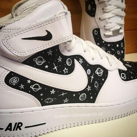 Nike Air Force 1 Mid Cool Custom Air Force 1 Ideas, Costume Shoes Nike, Nike Shoe Painting Ideas, Nike Custom Sneakers, Nike Air Force 1 Painting Ideas, Air Force 1 Painting Ideas, Nike Air Force Custom Design, Shoe Painting Ideas Nike, Air Force 1 Design Ideas