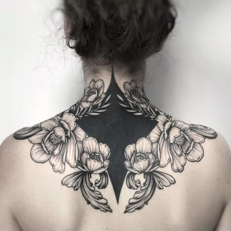 Black Back Piece Tattoo, Back Of Neck Cover Up Tattoo, Upper Back Neck Tattoo For Women, Chest Piece Cover Up Tattoo, Back Piece Cover Up Tattoo, Black And White Cover Up Tattoo, Black Out Back Tattoo, Cover Up Neck Tattoos For Women, Back Tattoo Women Cover Up