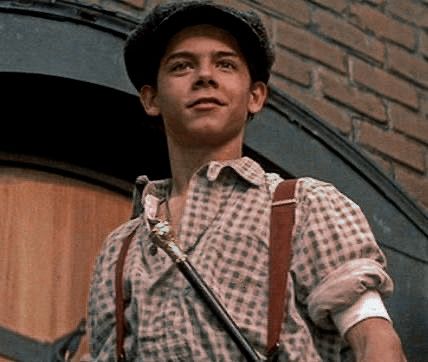 Spot Colon 1992, Newsies Spot Conlon, Spot Conlon 1992, Spot Newsies, Spot Colon, 1992 Newsies, Jack Kelly Newsies, Gabriel Damon, Newsboy Outfit