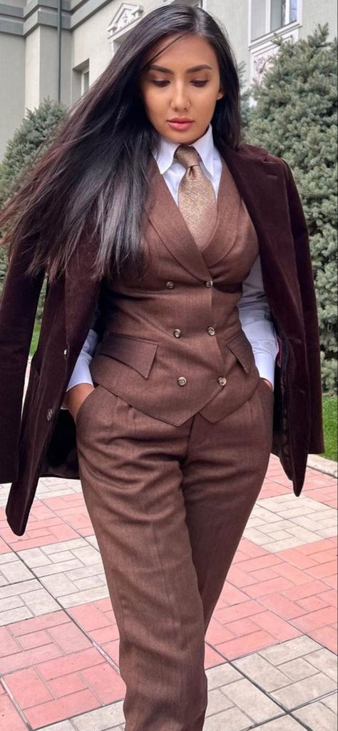 Girl Suits For Prom, Women’s Suit And Tie, Female Suit And Tie, Pant Suits For Women Prom, Zoot Suit Women, Girl Prom Suit, Ladies In Suits, Female Pant Suit, Pantsuits For Women Prom