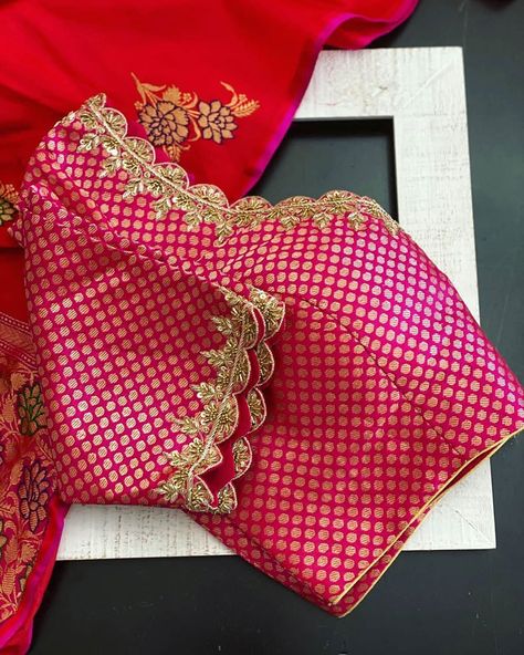 Hues And Shades By Anjali on Instagram: “Elegant weaves. Pure Silk with Banaras Brocade pallu and exquisitely handworked scalloped blouse. Whatsapp at +18042638071 for purchases…” Blouse Designs Aari Work, Brocade Blouse Designs, Blouse Maggam Work, Work Blouse Designs, Scalloped Blouse, Latest Bridal Blouse Designs, Maggam Work Blouse, Blouse Designs Catalogue, Saree Blouse Neck Designs