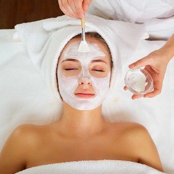 Rose Brown Hair, Galvanic Facial, Vampire Facial, Types Of Facials, Oxygen Facial, Microcurrent Facial, Facial Spa, Loose Skin, Facial Mask