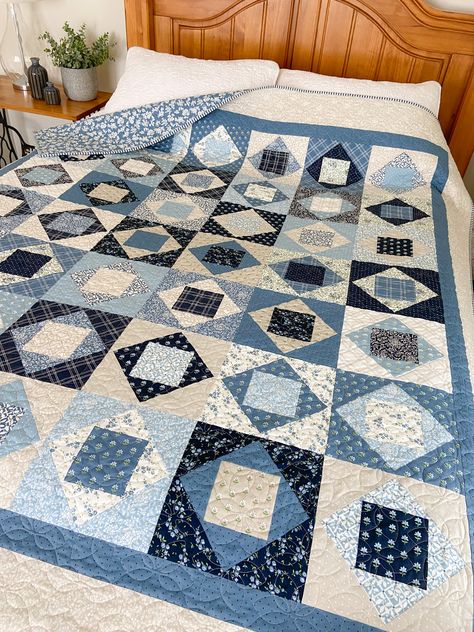 Free pattern} Floating Squares Floating Squares Quilt Pattern, Beginner Quilt Patterns Free, Blue Quilt Patterns, Cake Squares, Fun Quilts, Quilt Blocks Easy, Jelly Roll Quilt Patterns, Reach Out To Me, Fat Quarter Quilt