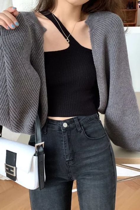 Woman Sweaters Pullover Spring 2021 Black Knitted Cardigan Women's Sweater Coat Loose Long Sleeve Sweater Top Femme Chandails Cardigan Styles, Grey Shrug, Black Outfit Ideas, Soft Knit Cardigan, Gossip Girl Outfits, Cardigan For Women, Knitting Women Cardigan, Trip Outfits, Black Camisole