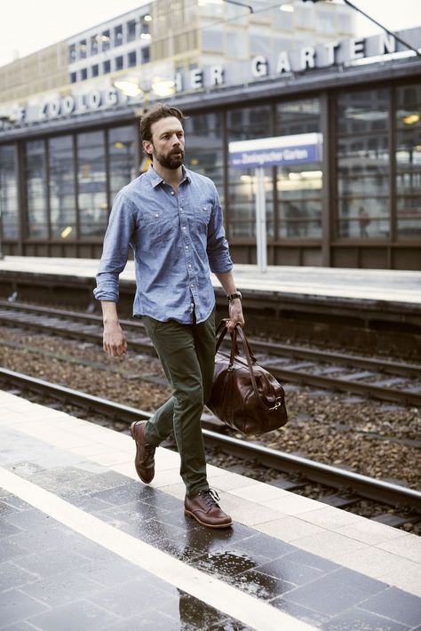 These New Dockers Pants Are for More Than Just the Office Office Outfit Men, Men Work Outfits, Business Casual Men Work, Interview Outfit Casual, Shoes Outfit Ideas, Interview Outfit Men, Smart Casuals, Boots Men Outfit, Mens Work Outfits