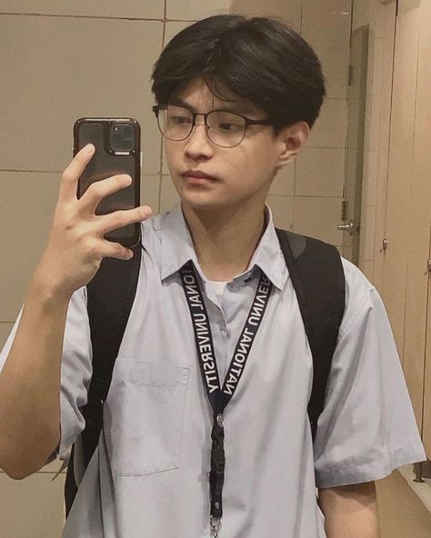 Guy Ig Pics, Filipino Teen Boy, Pogi Boy, Aesthetic Boy Outfit, Filipino Guys, Half Filipino, Boyfriend Pranks Pictures, Self Pictures, Boys Long Hairstyles