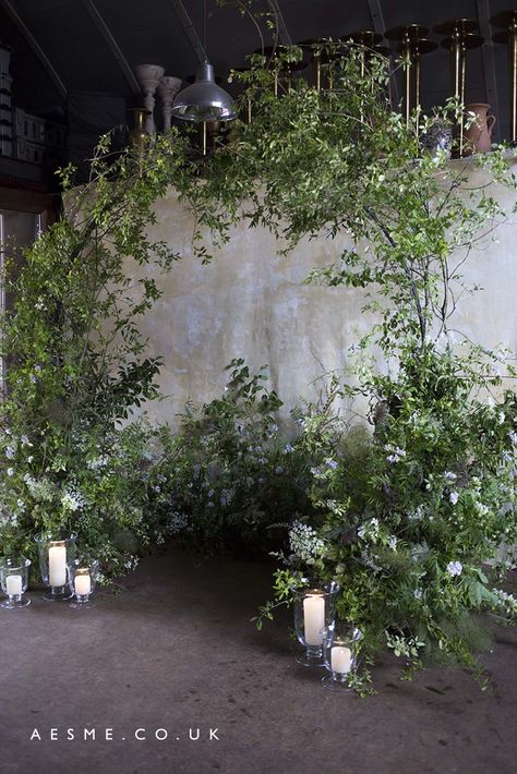 Delicate green branch circular installation created during a group class at the studio | Aesme Studio | London Foliage Arch, Floral Design Classes, British Flowers, Flower School, Eco Wedding, Flower Installation, Wedding Ceremony Backdrop, Venue Decorations, Wedding Reception Inspiration