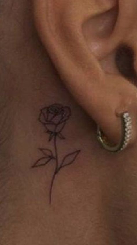 Cute Tattoo Ideas For Females Arm, Mini Tattoos Writing, Simple Tattoos Behind The Ear, Rose Tattoo Tiny, Rose Tattoo Black Women, Small First Tattoo Ideas Meaningful, Small Starter Tattoos, Rose Collar Bone Tattoo, Small Tattoos For Women Unique