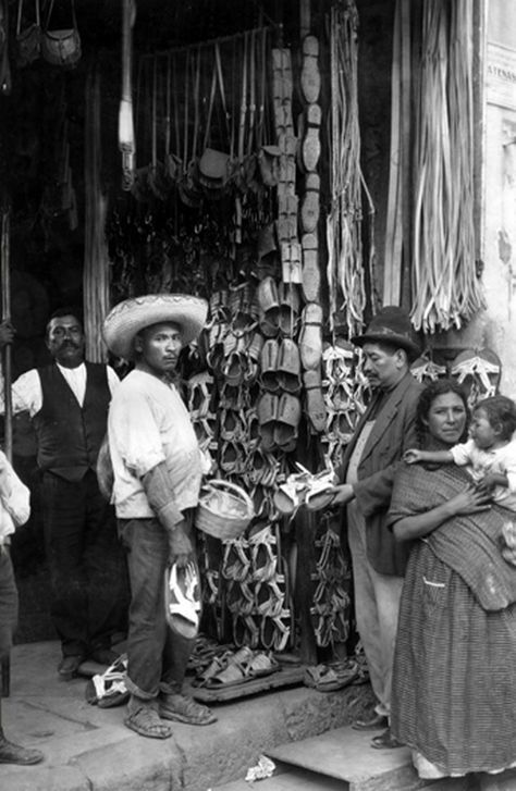 De compras Royal Paintings, Real Mexico, Mexico Tourism, Mexican Pride, Mexican Revolution, Mexico History, Mexican Traditions, Mexican Heritage, Mexican Culture