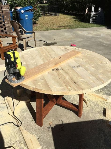 diy round trestle dining table, diy, painted furniture, woodworking projects Dining Table Diy, Diy Painted Furniture, Diy Esstisch, Trestle Dining Table, Diy Dining Table, Diy Dining, Woodworking Table, Trestle Dining Tables, Woodworking Plans Diy