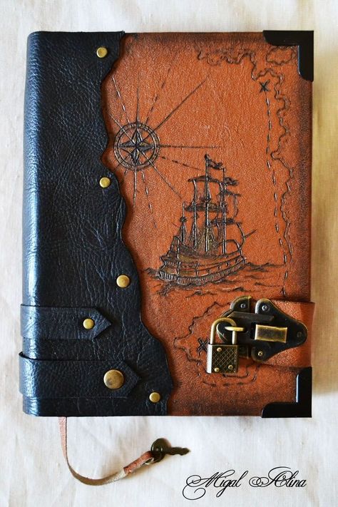 Leather Bookbinding, Handmade Journals Diy, Leather Sketchbook, Book Binding Diy, Leather Book Covers, Book Cover Diy, Leather Carving, Cool Books, Hand Tooled Leather