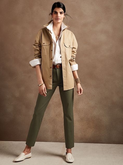 High-Rise Sloan Comfort Stretch Slim Full Length Pant | Banana Republic Factory Olive Green Outfit Color Combinations, Architect Outfit Women Construction, Safari Chic Outfits, Chino Pants Women Outfit, Kakis Pants Outfit, Khaki Pants Outfit Work, Chinos Women Outfit, Safari Outfit Women, Power Pony