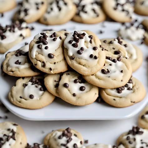 CANNOLI COOKIES Canolli Cookie Recipe, Cannoli Cookie Recipe, Cannoli Cookie, Cannoli Cookies Recipe, Cannoli Cookies, Ricotta Cheese Cookies, Cannoli Desserts, Italian Cannoli, Cannoli Filling