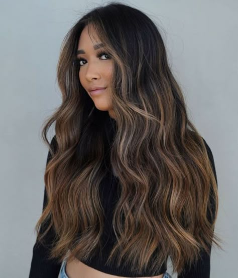 Sun-Kissed Balayage for Black Hair and Eyes Red Balayage On Dark Hair, Copper Red Balayage, Balayage For Black Hair, Subtle Balayage Brunette, Asian Hair Highlights, Balayage On Black Hair, Dark Brunette Balayage Hair, Balayage On Dark Hair, Black Hair Ideas