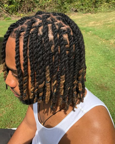 Boujie Hairstyles, Men's Mohawk, Style Locs, Men's Braids, Dreads Short Hair, Loc Retwist, Mens Twists Hairstyles, Hair Twists Black, Dread Hairstyles For Men