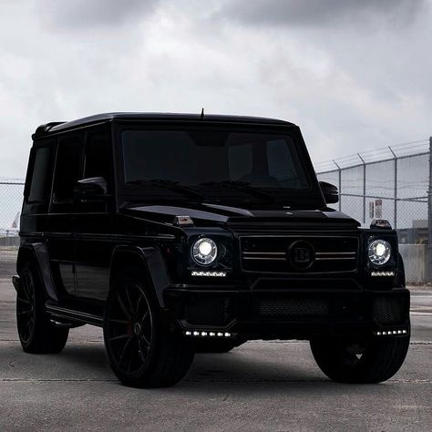 Black Thar Jeep Wallpaper, Range Rover Jeep, Fall Diys, Range Rover Black, Jeep Wallpaper, Luxury Cars Range Rover, مرسيدس بنز, Dream Cars Mercedes, Mercedes G Wagon