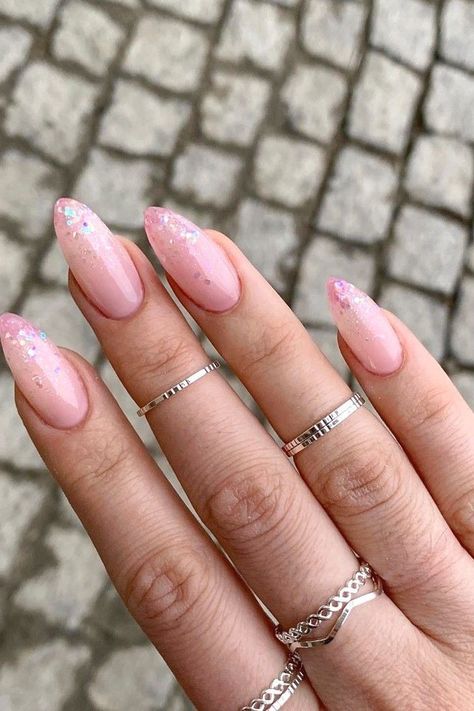 Pale Nails, Classy Acrylic Nails, Cute Gel Nails, Sparkle Nails, Neutral Nails, Elegant Nails, Pretty Acrylic Nails, Floral Nails, Chic Nails