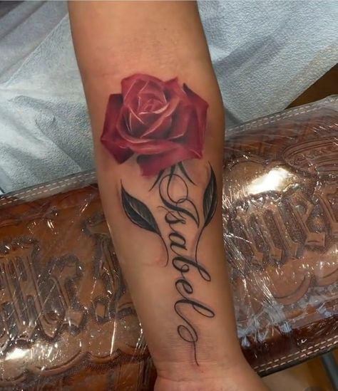 Parents Name Tattoos Ideas For Women, Roses With Names Tattoos, Roses Memorial Tattoo, Amanda Tattoo, Name With Roses Tattoo, Name With Rose Tattoo, Rose Tattoos With Names, Roses Around Name Tattoo, Latina Tattoos For Women