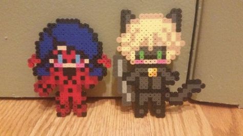 Miraculous Ladybug Ladybug, Ladybug And Chat Noir, Beads Perler, Deco Disney, Hamma Beads Ideas, Melty Bead Patterns, Easy Perler Beads Ideas, Hamma Beads, Perler Art