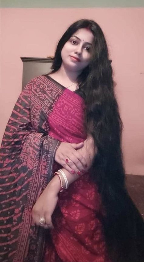 Traditional Wear For Women, Indian Long Hair, Indian Long Hair Braid, Long Hair Images, Long Indian Hair, Long Silky Hair, Womens Hair, Indian Hair, Hair Women