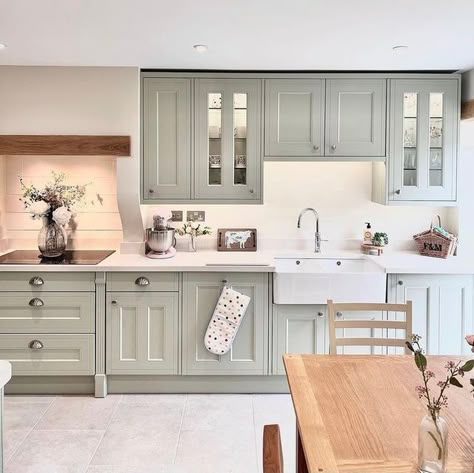 Soft Green Kitchen, Green Country Kitchen, Wren Kitchens, Calming Colours, Sage Kitchen, Dreamy Kitchens, Kitchen Looks, White Worktop, Wren Kitchen