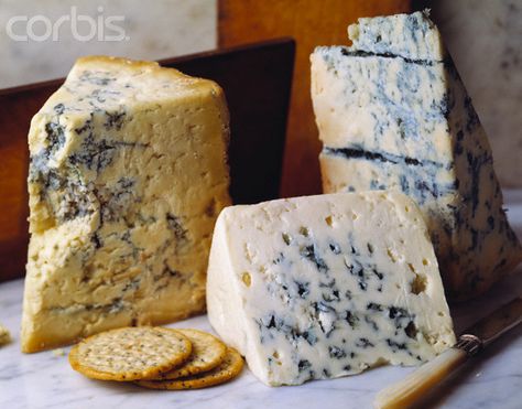 Stilton, Gorgonzola and Roquefort Cheeses Roquefort Cheese, Wine Recipes, Camembert Cheese, Dairy, Bread, Cheese