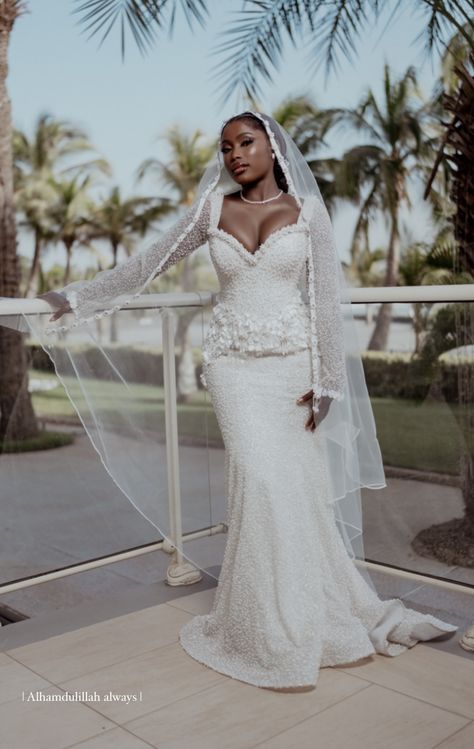 African Wedding Theme, Glam Wedding Dress, African Traditional Wedding Dress, Bride Attire, Wedding Lookbook, White Wedding Theme, Classy Wedding Dress, White Wedding Gowns, Stylish Wedding Dresses