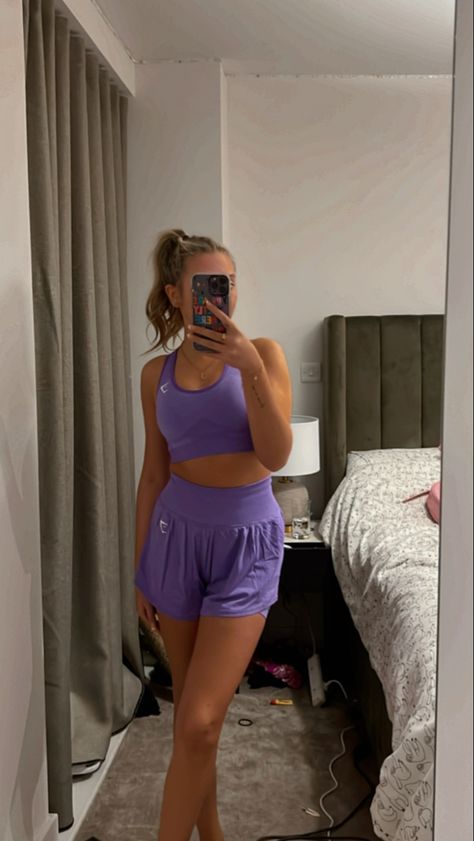 Purple Workout Outfit Aesthetic, Purple Workout Aesthetic, Purple Gym Aesthetic, Purple Gym Outfit, Workout Outfits Aesthetic, Pretty Closets, Outfit Gym, Gym Aesthetic, 16 Birthday