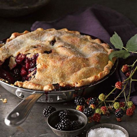 Blackberry Pie, Berry Pie, Easy Pie, A Metal, Pie Recipes, Just Desserts, Apple Pie, Blackberry, Sweet Tooth