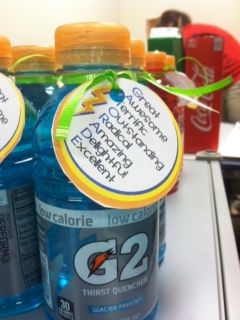 GATORADE!  REocgnize a coworker with a note and drink! Gatorade Gift Ideas, Gatorade Valentine Ideas, Gatorade Sayings For Gifts, Cross Country Gift Ideas, Basketball Locker Decorations, Cheer Crafts, Competition Gifts, Sports Snacks, Volleyball Party