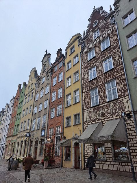 48 hours in Gdansk | where to stay in gdansk | where to eat in gdansk | underrated polish city | city of Poland | what to do in gdansk | museums in gdansk | gdansk itinerary