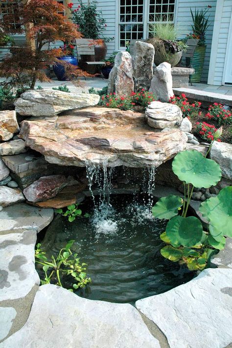 Small Backyard Ponds, Stone Water Features, Kolam Koi, Taman Air, Japanese Garden Landscape, Small Pond, Diy Garden Fountains, Garden Waterfall, Pond Waterfall