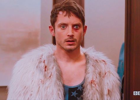 Elijah Wood as Todd Brotzman - Dirk Gently's Holistic Detective Agency Elijah Wood Dirk Gently, Todd Brotzman, Dirk Gently's Holistic Detective Agency, Dirk Gently's Holistic Detective, Dirk Gently, Sick Boy, Elijah Wood, Everything Is Connected, Detective Story