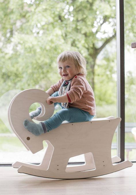 NIKLAS – Rocking Ram – BAST Diy Rocking Chair, Cnc Furniture Plans, Diy Kids Furniture, Cool Room Designs, Rocking Toy, Baby Toys Diy, Diy Playground, Wooden Rocking Horse, Wooden Toys Plans