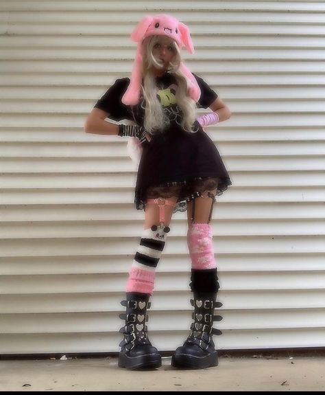 Pastel Punk Outfits, Pink Alt, Dark Kawaii, Pastel Goth Outfits, Egirl Outfits, Pastel Goth Fashion, Alt Outfits, Estilo Punk, Punk Outfits