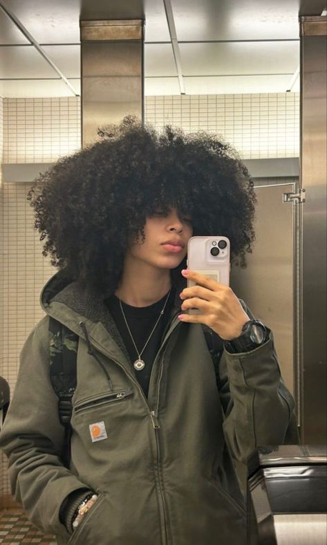 Masc Black Hair Styles, Black Nonbinary Hairstyles, Studs With Curly Hair, Haircut Ideas Asian, Haircut Ideas Curly Hair, Aesthetic Boy Haircut, Androgynous Black People, Haircut Ideas Aesthetic, Haircut Ideas Curly