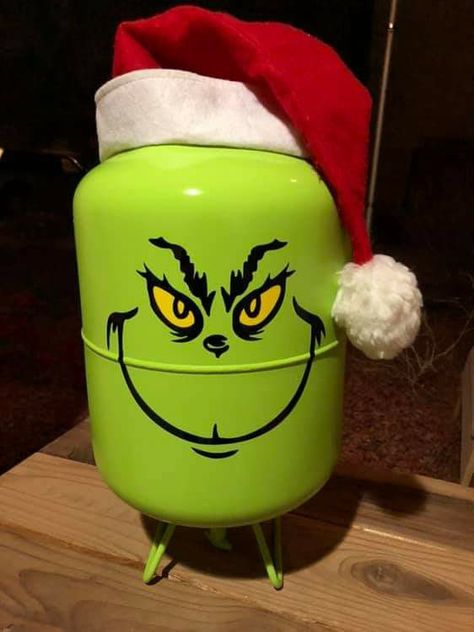 Propane Tank Christmas Ideas, Gas Bottle Projects, Laundry Pod Container Grinch, Propane Tank Halloween Decorations, Propane Tank Art Christmas, Grinch Propane Tank, Painted Old Gas Cans, Propane Tank Snowman, Grinch Breakfast