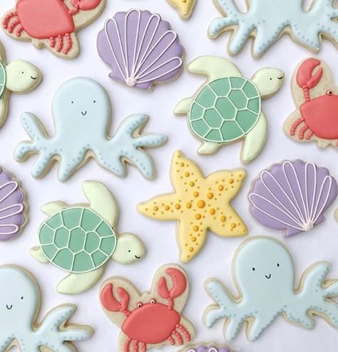 Royal Icing Decorated Cookies, Cookie Decorating Icing, Crab Design, Beach Cookies, Christmas Treats Boxes, Royal Iced Cookies, Sugar Cookie Royal Icing, Cookies For Kids, Cookie Icing