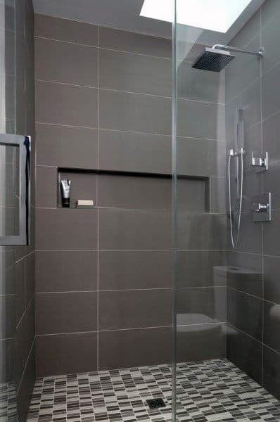 Discover 68 Creative Bathroom Shower Tile Ideas in 2023 Small Shower Remodel, Trendy Bathroom Tiles, Grey Bathroom Tiles, Decor Baie, Bathroom Remodel Tile, Diy Bathroom Remodel, Bathroom Shower Tile, Bathroom Remodel Shower, Trendy Bathroom