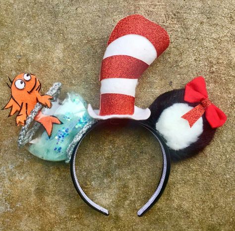 "The Cat In The Hat" Dr. Seuss Inspired! Minnie Mouse Disney Ears #Disney #Disneyland #DisneyWorld #WDW #DisneyHeadband #DrSeuss #TheCatInTheHat #Minnie #MinnieMouse #Mickey #MickeyMouse Cat In The Hat Headband Diy, Dr Seuss Headbands, Diy Cat In The Hat Hat, Dr Seuss Crazy Hat Day Ideas, Diy Dr Seuss Hat, Cat In The Hat Headband, Dr Suess Hats, Dr Seuss Diy Costumes, Kids Book Character Costumes