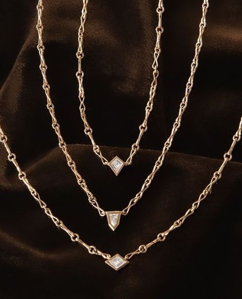 AZLEE on Instagram: "Introducing the new Art Deco Collection – sharp, modern designs referencing the enduring glamour and sophistication of the era's design and architecture.⁠ ⁠ Our new Rare Cut Diamond necklaces are a nod to the angular forms found in Art Deco design. Featuring striking diamonds in unusual, geometric shapes, individually sourced by our founder, Baylee Zwart, each necklace is one of a kind. A modern design crafted to sit higher on the collarbone, as a contemporary take on the cl Azlee Jewelry, New Art Deco, Diamond Necklaces, Solitaire Necklaces, Art Deco Design, Design Reference, Design Crafts, Geometric Shapes, New Art