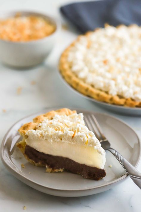 Chocolate Haupia Pie Recipe, Chocolate Haupia Pie, Chocolate Haupia, Dream Pie, Haupia Pie, Best Pie Crust Recipe, Coconut Pie Recipe, Hawaiian Desserts, Sweet Whipped Cream